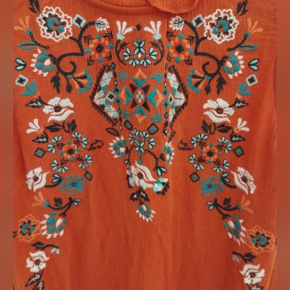 Embroidered Orange Sleeveless top - Picture 3 of 16
